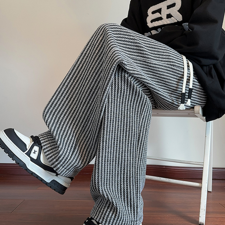 XAVIERA – PANTALÓN DEPORTIVO DE RAYAS MODERNOS
