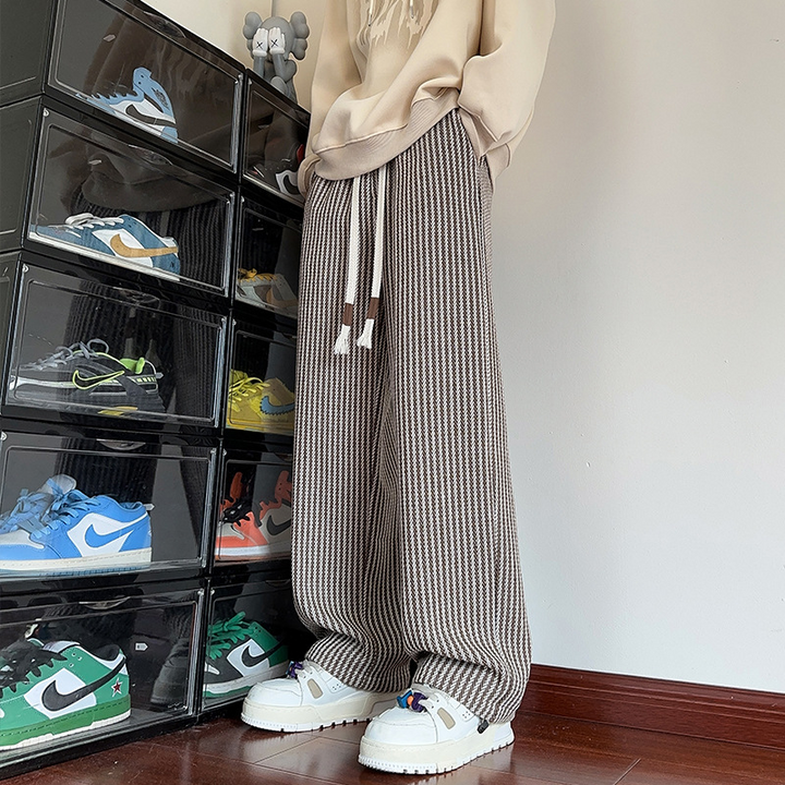 XAVIERA – PANTALÓN DEPORTIVO DE RAYAS MODERNOS